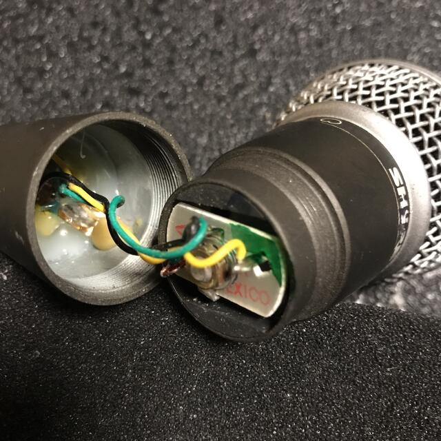 SHUREシュアーSM58 メキシコ製オールドタイプホルダー新品ケース SHUREシュアーSM58 メキシコ製オールドタイプホルダー新品ケース