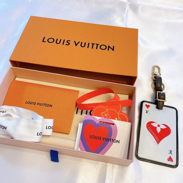 LOUIS VUITTON(ルイヴィトン)のルイヴィトン　カードケース　ゲームオン　ビジューサックタグ　ゲームオンカード レディースのファッション小物(名刺入れ/定期入れ)の商品写真