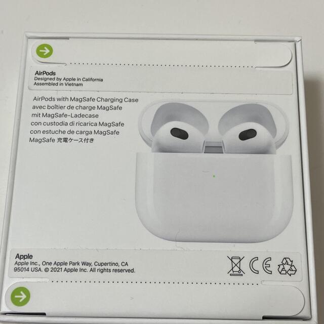 AirPods第三世代　APPLE MME73J/A WHITE