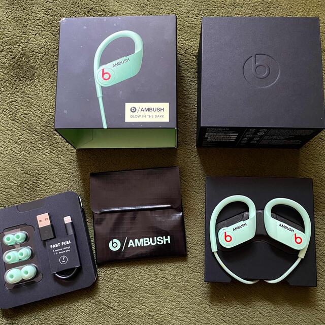 Beats by Dr Dre(ビーツバイドクタードレ)の激レア！AMBUSH BEATSワイヤレスイヤホン　即完売品 スマホ/家電/カメラのオーディオ機器(ヘッドフォン/イヤフォン)の商品写真