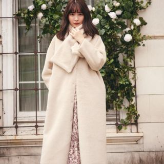 エーケービーフォーティーエイト(AKB48)のHerlipto Faux Fur Reversible Coat (毛皮/ファーコート)