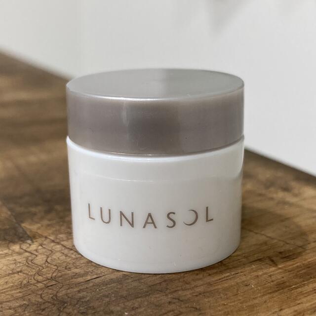 LUNASOL(ルナソル)のルナソル　ファンデ　サンプル コスメ/美容のベースメイク/化粧品(ファンデーション)の商品写真