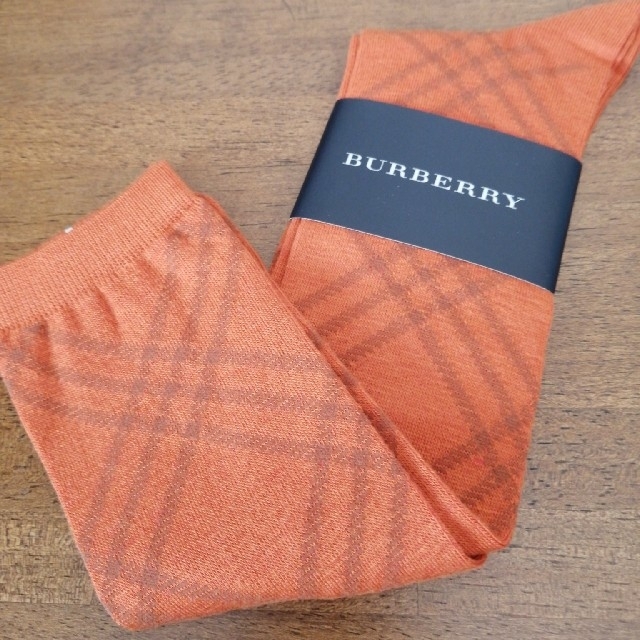 BURBERRY(バーバリー)のバーバリー ハイソックス オレンジ色 レディースのレッグウェア(ソックス)の商品写真