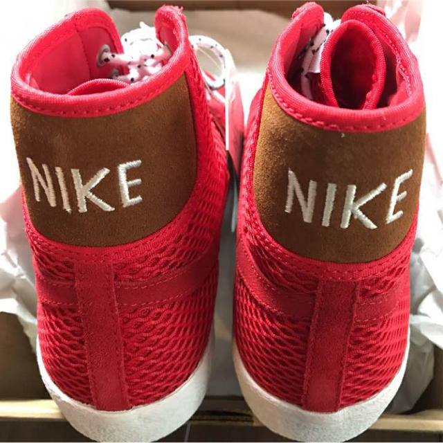 NIKE(ナイキ)の新品☆タグ付☆NIKE ブレーザー MID スニーカー メンズの靴/シューズ(スニーカー)の商品写真