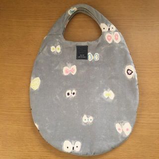 ミナペルホネン(mina perhonen)のmina perhonen eggbag hanahane グレー(ハンドバッグ)