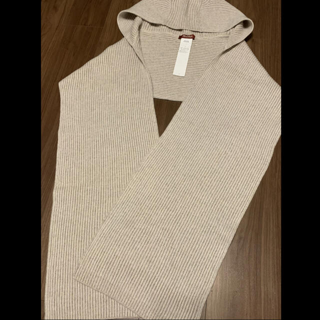 Max Mara(マックスマーラ)のマックスマーラ　フード付きニットマフラー レディースのファッション小物(マフラー/ショール)の商品写真