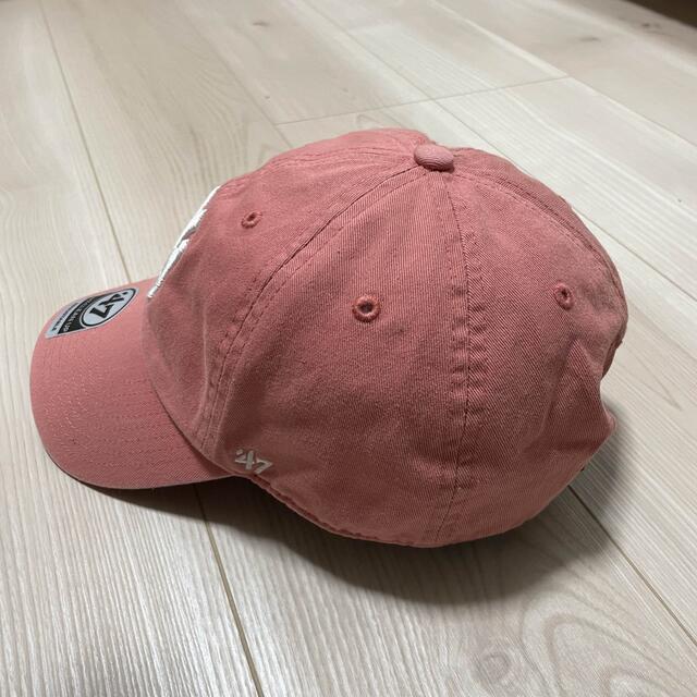 NEW ERA(ニューエラー)のキャップ　ピンク　ニューエラ メンズの帽子(キャップ)の商品写真