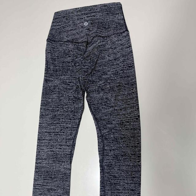 lululemon(ルルレモン)のルルレモン　アラインパンツ　レギンス　2 スポーツ/アウトドアのトレーニング/エクササイズ(ヨガ)の商品写真