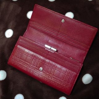 バーバリー(BURBERRY)のBURBERRY　がま口長財布　ワインレッド(財布)