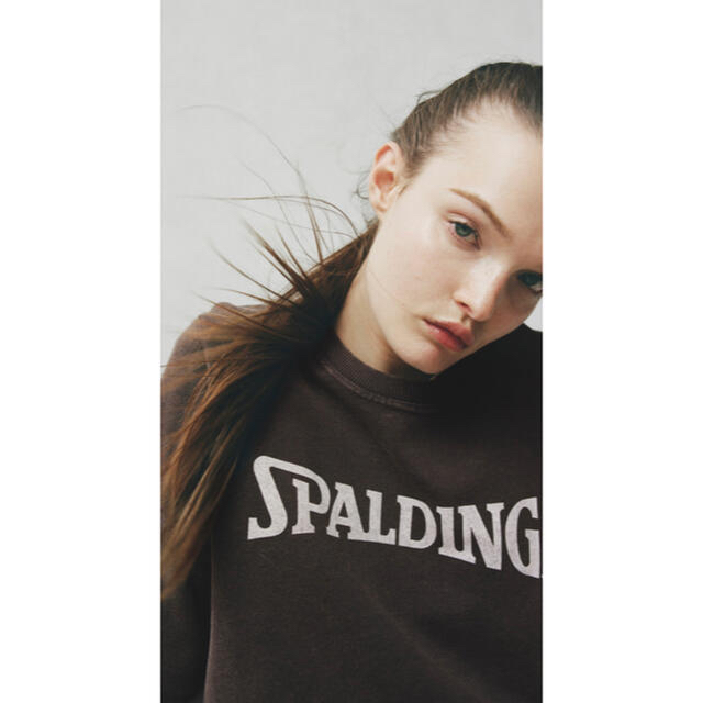 ZARA(ザラ)の【完売】ZARAフェイド SPALDING ® スウェットシャツ　L  新品 レディースのトップス(トレーナー/スウェット)の商品写真