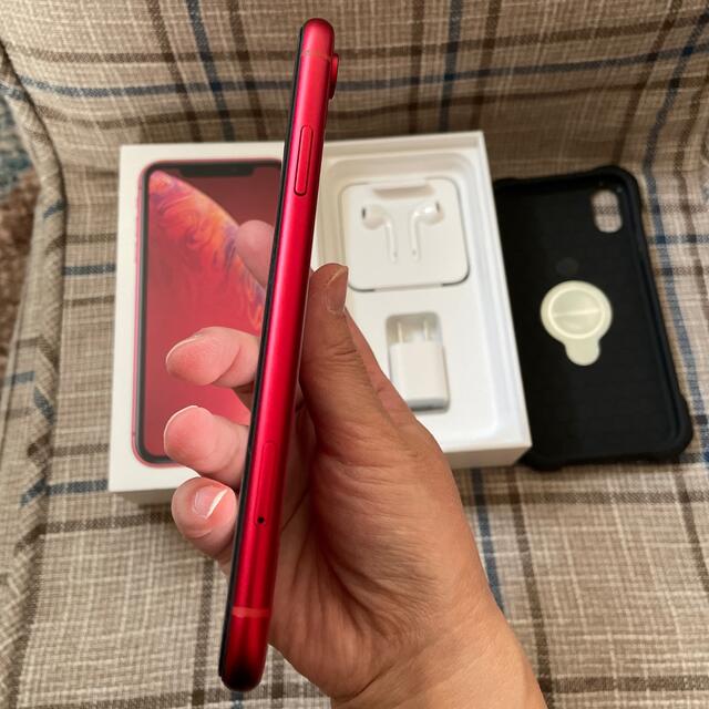 iPhone(アイフォーン)のyuri様専用iPhone xr red 256GB スマホ/家電/カメラのスマートフォン/携帯電話(スマートフォン本体)の商品写真