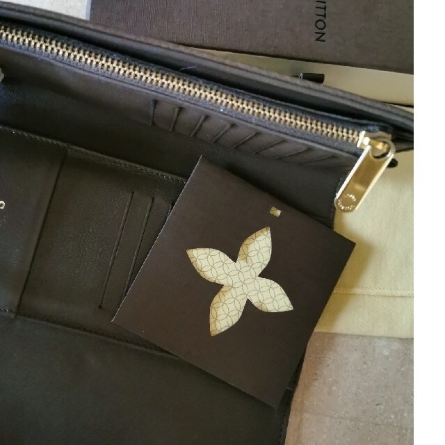 LOUIS VUITTON(ルイヴィトン)のLOUISVUITTON　ポルトフォイユ　マヒナ　アメリア　長財布 レディースのファッション小物(財布)の商品写真