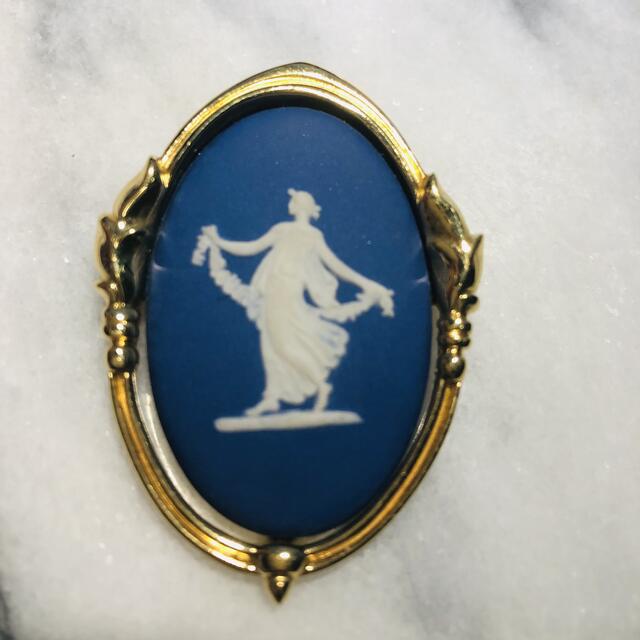 WEDGWOOD(ウェッジウッド)のウェッジウッドWEDWOOD正規品　ブローチ レディースのアクセサリー(ブローチ/コサージュ)の商品写真