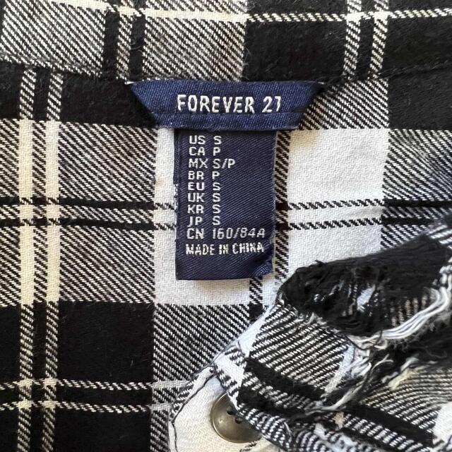 FOREVER 21(フォーエバートゥエンティーワン)のチェックシャツ レディースのトップス(シャツ/ブラウス(長袖/七分))の商品写真