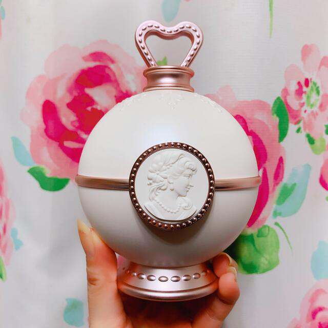 未使用 リミテッド フェイスパウダーポット LADUREE