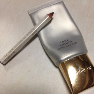 マキアージュ(MAQuillAGE)のマキアージュ トゥルーリキッド オークル20(ファンデーション)