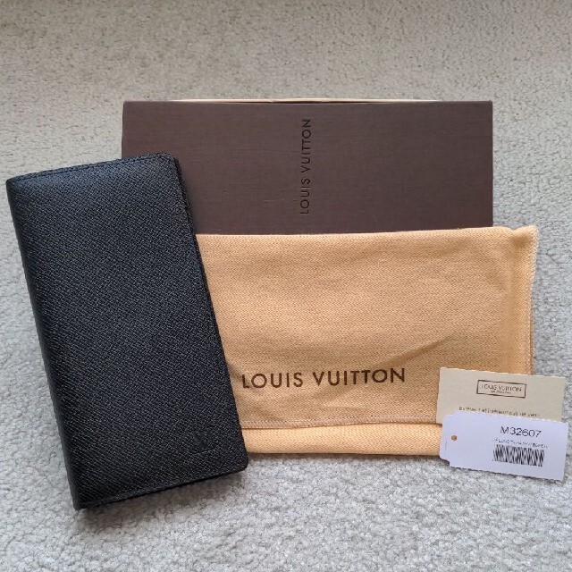 LOUIS VUITTON   タイガ ポルトフォイユ ロン ボレアル