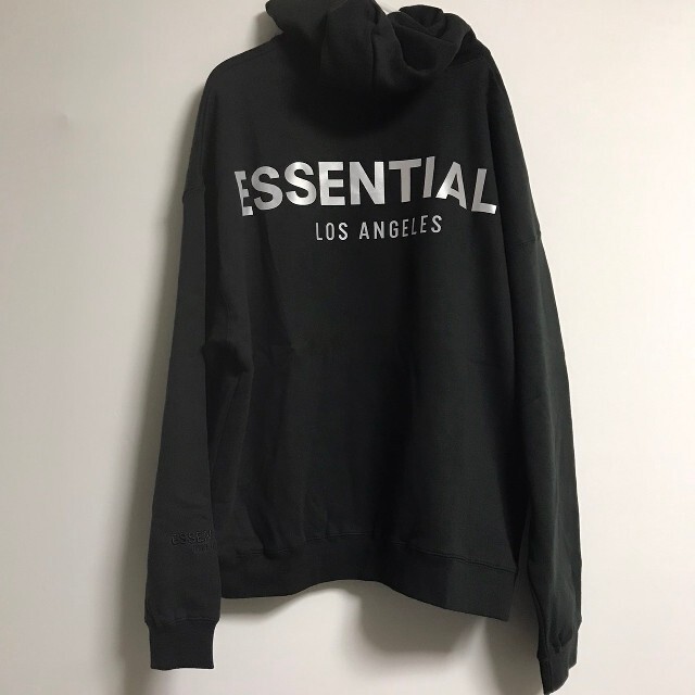 Los Angeles Essentials エッセンシャルズ　パーカー