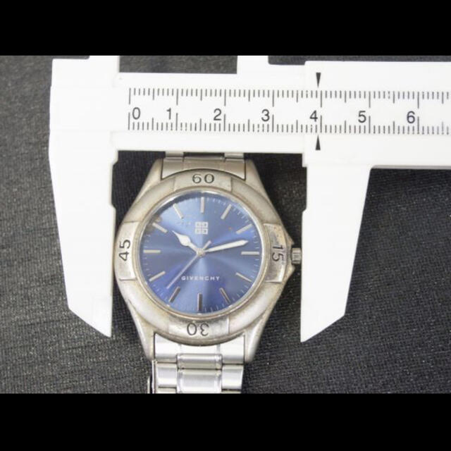 GIVENCHY(ジバンシィ)の稼働　GIVENCHY  ジバンシー　LIFE  メンズ腕時計 メンズの時計(腕時計(アナログ))の商品写真