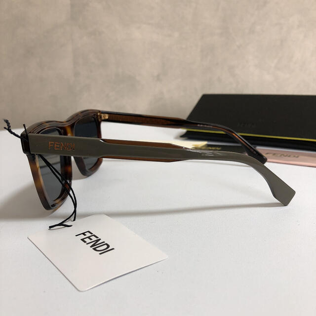 いします ほぼ未使用 ズッカ サングラス メガネ 眼鏡 EZoTh-m94574044017 美品 FENDI フェンディ メガネ