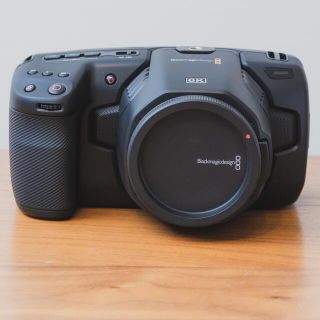 BMPCC6K【ほぼ新品・開封のみ】(ビデオカメラ)