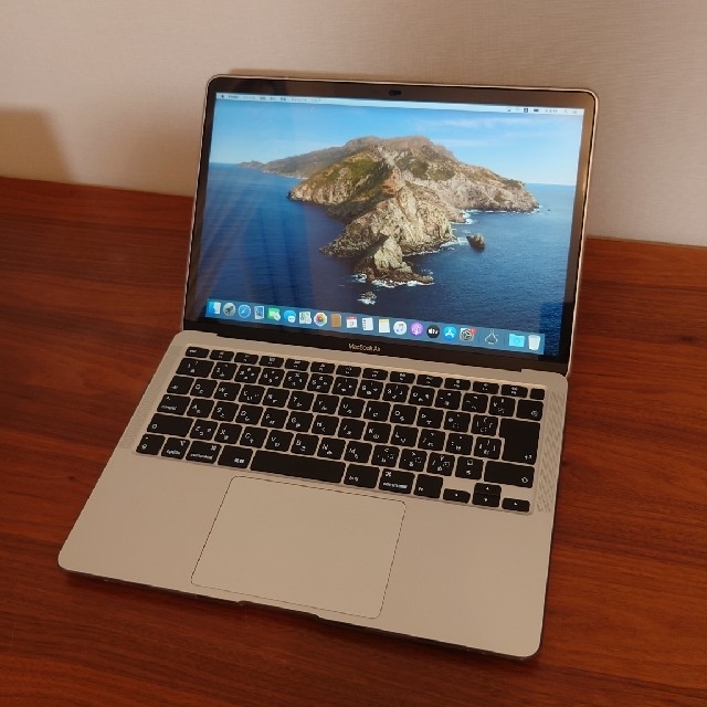 MacBook Air 2020 Core i7 16GB