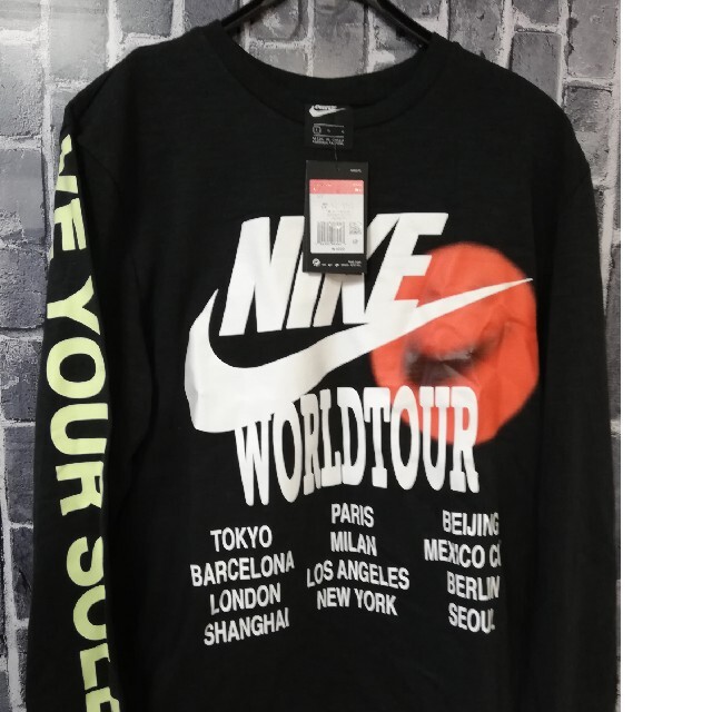 値引き不可　ナイキ　ワールドツアー　長袖Tシャツ　黒　新品・未使用ナイキ