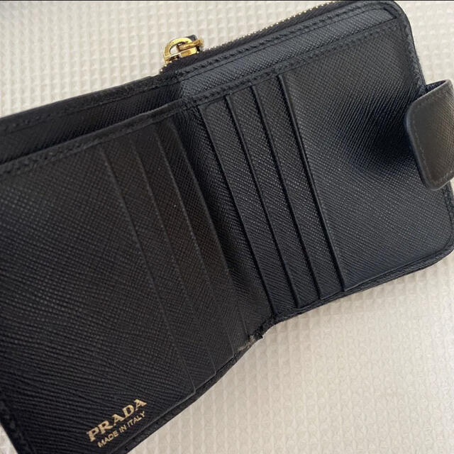 PRADA(プラダ)のkao様専用　PRADA プラダ　サフィアーノ　二つ折り財布 レディースのファッション小物(財布)の商品写真