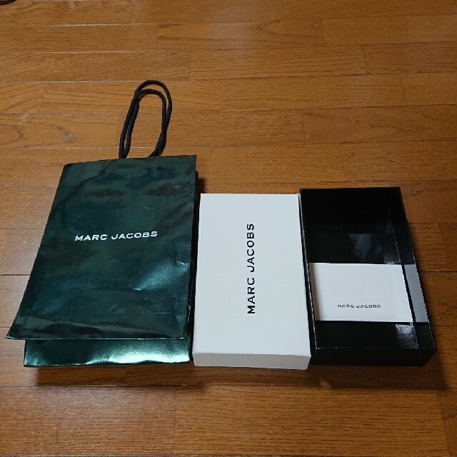 MARC JACOBS(マークジェイコブス)のマークジェイコブス 空き箱&紙袋 レディースのバッグ(ショップ袋)の商品写真