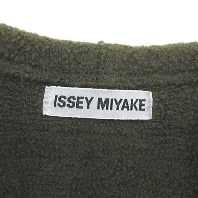 ISSEY MIYAKE(イッセイミヤケ)のイッセイミヤケ 縮絨ウール コート 2B ジャケット M カーキ系 レディースのジャケット/アウター(テーラードジャケット)の商品写真