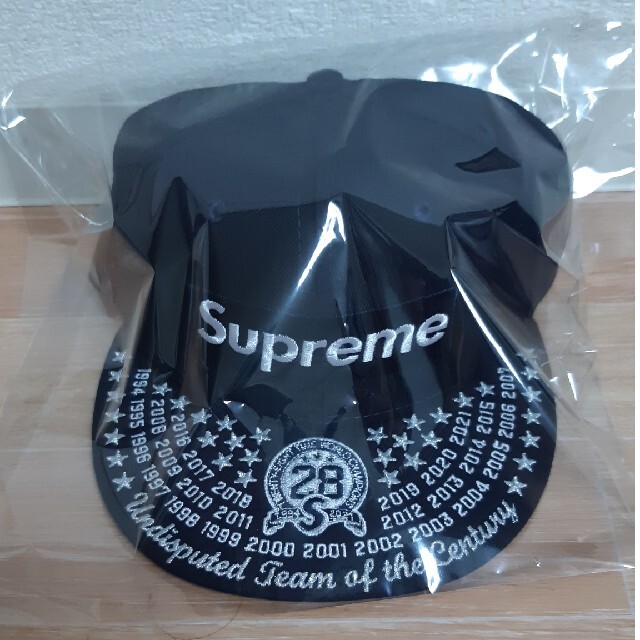 Supreme(シュプリーム)のSupreme シュプリーム BOXLOGO ニューエラ 7 3/8 メンズの帽子(キャップ)の商品写真