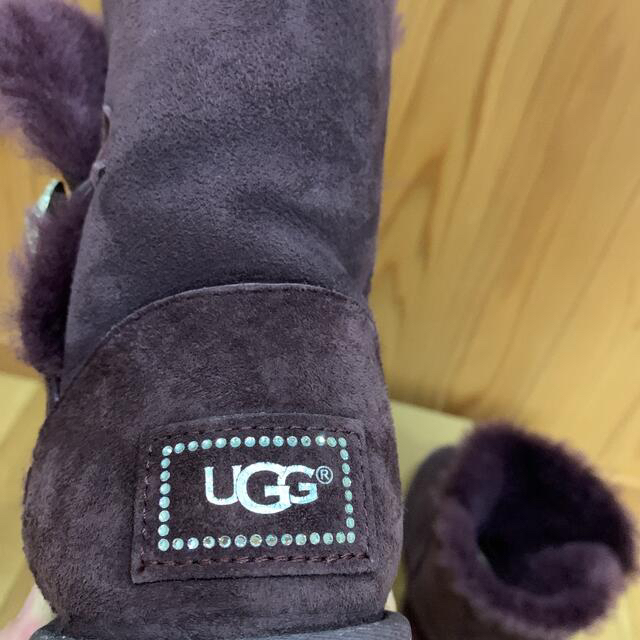 UGG(アグ)の週末セール‼️UGG アグ ムートンブーツ　スワロフスキー レディースの靴/シューズ(ブーツ)の商品写真