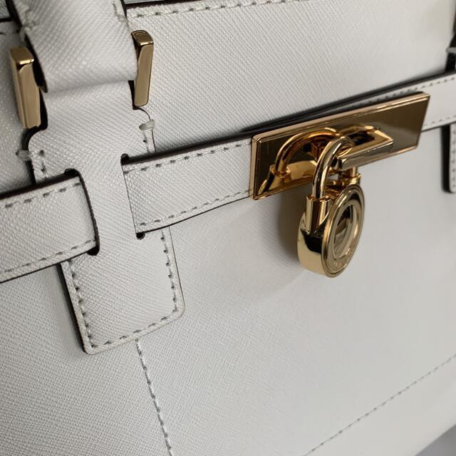 Michael Kors(マイケルコース)のマイケルコース ハンドバッグ ショルダー ハミルトン 白 レザー レディースのバッグ(ハンドバッグ)の商品写真