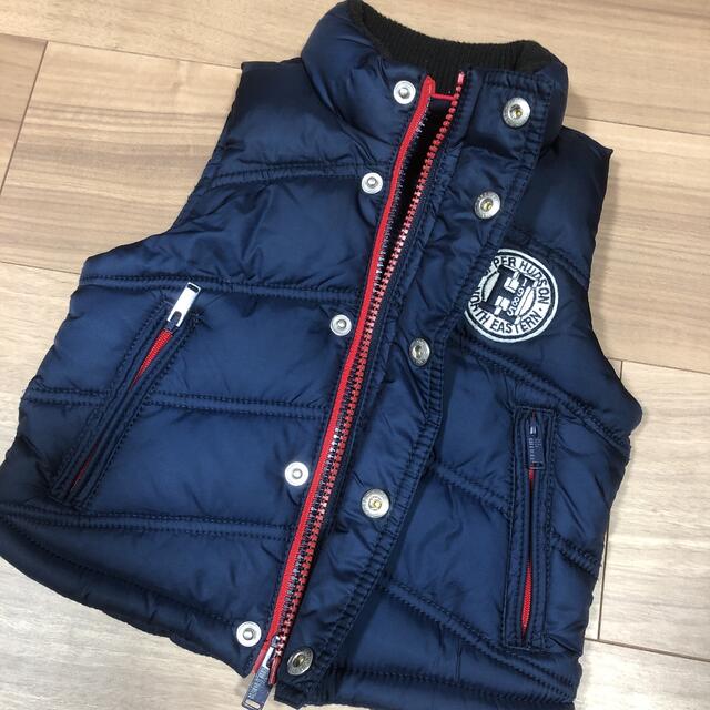 TOMMY HILFIGER(トミーヒルフィガー)のトミーヒルフィガー ダウンベスト　80〜90 キッズ/ベビー/マタニティのベビー服(~85cm)(ジャケット/コート)の商品写真