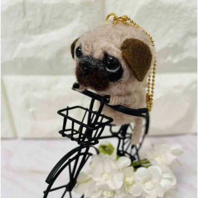 羊毛フェルト　動物ぽんぽん　パグ　ハンドメイド