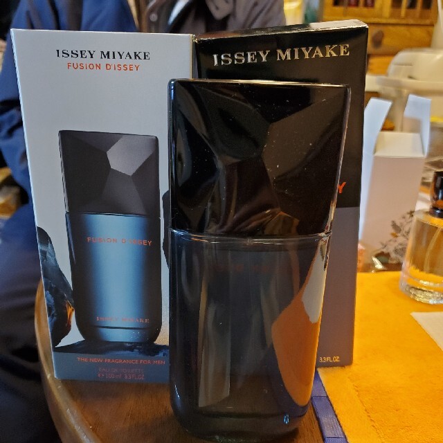 ISSEY MIYAKE(イッセイミヤケ)のイッセイミヤケ　フュージョンドゥイッセイオードトワレ100ml コスメ/美容の香水(香水(男性用))の商品写真