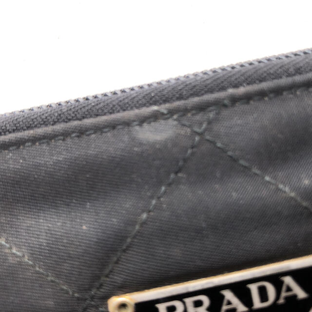 ファッション小物PRADA プラダ　ナイロン　キルティング　黒色　長財布