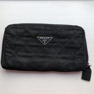 プラダ(PRADA)のPRADA プラダ　ナイロン　キルティング　黒色　長財布(財布)