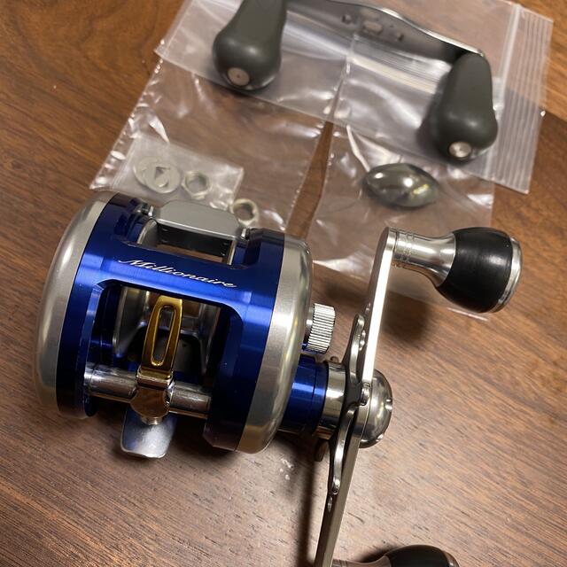 DAIWA(ダイワ)のダイワ  ミリオネア　ブルーバッカー200LBB スポーツ/アウトドアのフィッシング(リール)の商品写真