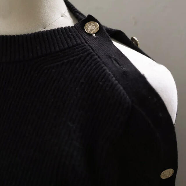 herlipto Embellished Button Ribbed Knit  レディースのトップス(ニット/セーター)の商品写真
