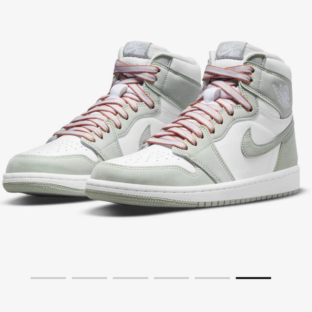 NIKE(ナイキ)のNike Wmns Air Jordan 1 Seafoam メンズの靴/シューズ(スニーカー)の商品写真