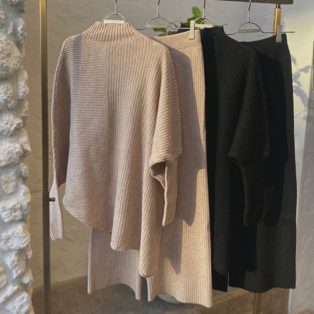 完売品Loose Lib Knit Set-up