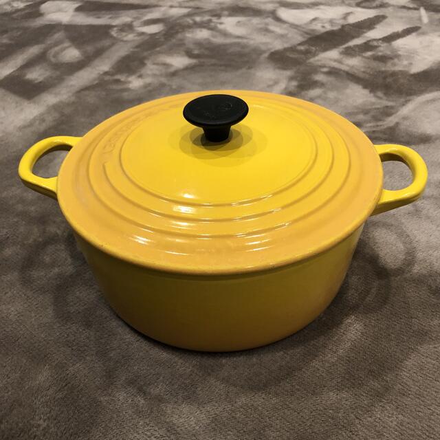 LE CREUSET(ルクルーゼ)の希少？ ル・クルーゼ鍋 22センチ インテリア/住まい/日用品のキッチン/食器(鍋/フライパン)の商品写真