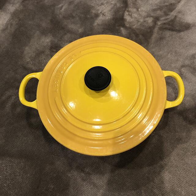 LE CREUSET(ルクルーゼ)の希少？ ル・クルーゼ鍋 22センチ インテリア/住まい/日用品のキッチン/食器(鍋/フライパン)の商品写真