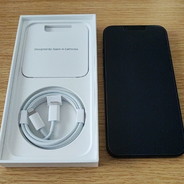 Apple(アップル)のiPhone13 ホワイト スマホ/家電/カメラのスマートフォン/携帯電話(スマートフォン本体)の商品写真