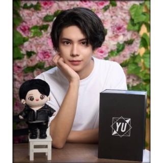 楊宇騰YUデビュー1周年記念商品 楊宇騰YU棉花娃-Uni BOX入りぬいぐるみ