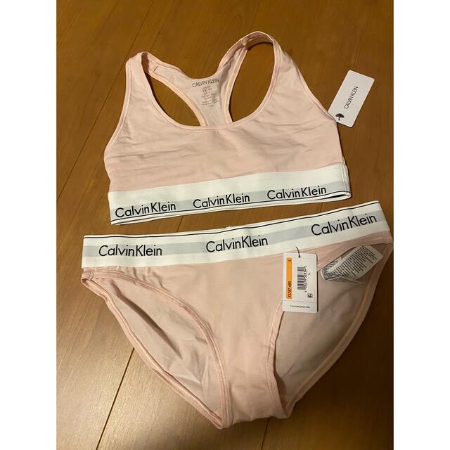 Calvin Klein(カルバンクライン)のカルバン・クライン　ブラショーツ　セットアップ レディースの下着/アンダーウェア(ブラ&ショーツセット)の商品写真