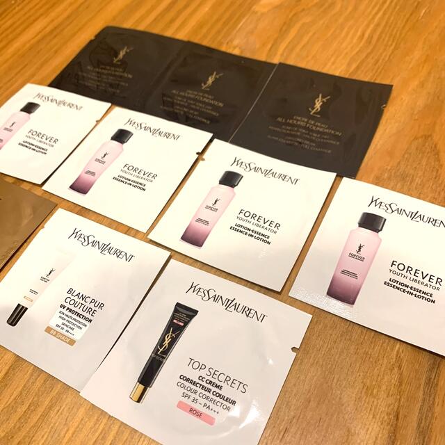 Yves Saint Laurent Beaute(イヴサンローランボーテ)のイブサンローラン 化粧品サンプル  10点 コスメ/美容のベースメイク/化粧品(ファンデーション)の商品写真