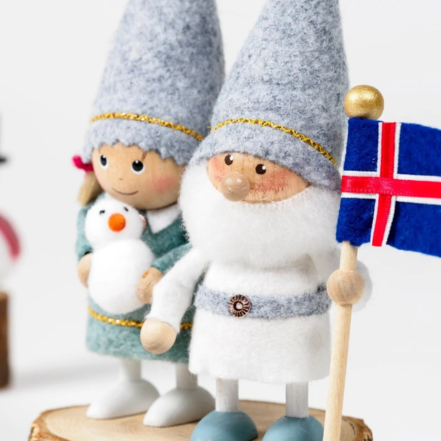 『SALE 』ノルディカニッセ　国旗の女の子　nordika nisse