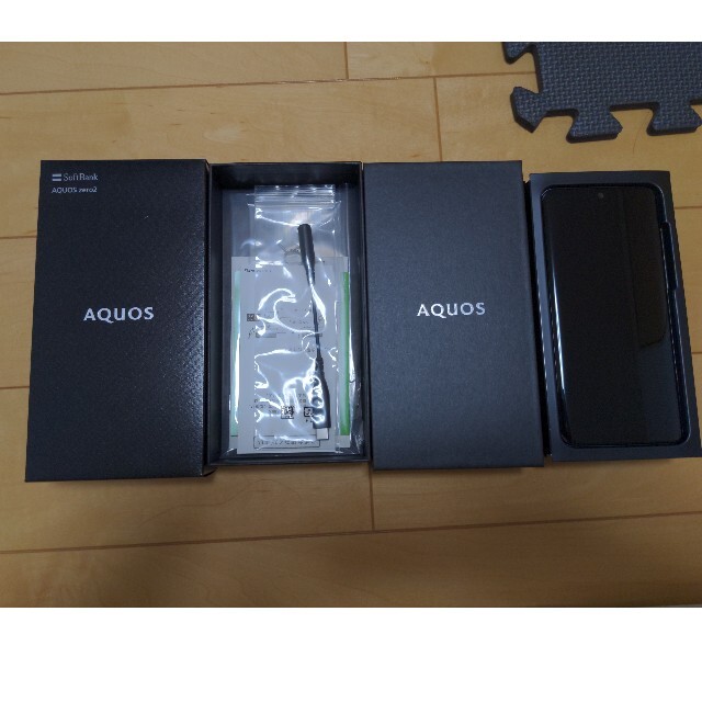 AQUOS(アクオス)のAQUOS zero2 SIMロック解除品 スマホ/家電/カメラのスマートフォン/携帯電話(スマートフォン本体)の商品写真